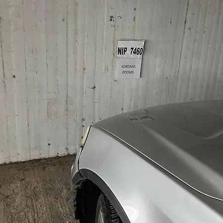 Apartman Jordans 3 *